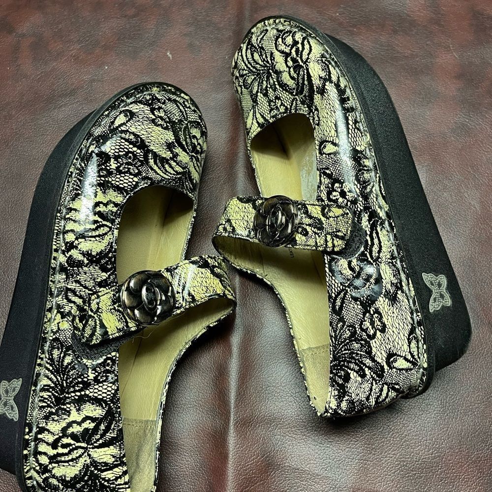 Algeria Paloma Mary Jane shoes black and tan patent leather. Size 36 - Picture 11 of 16